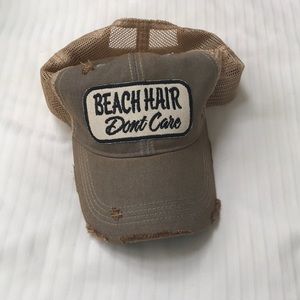Beach hair don’t care hat